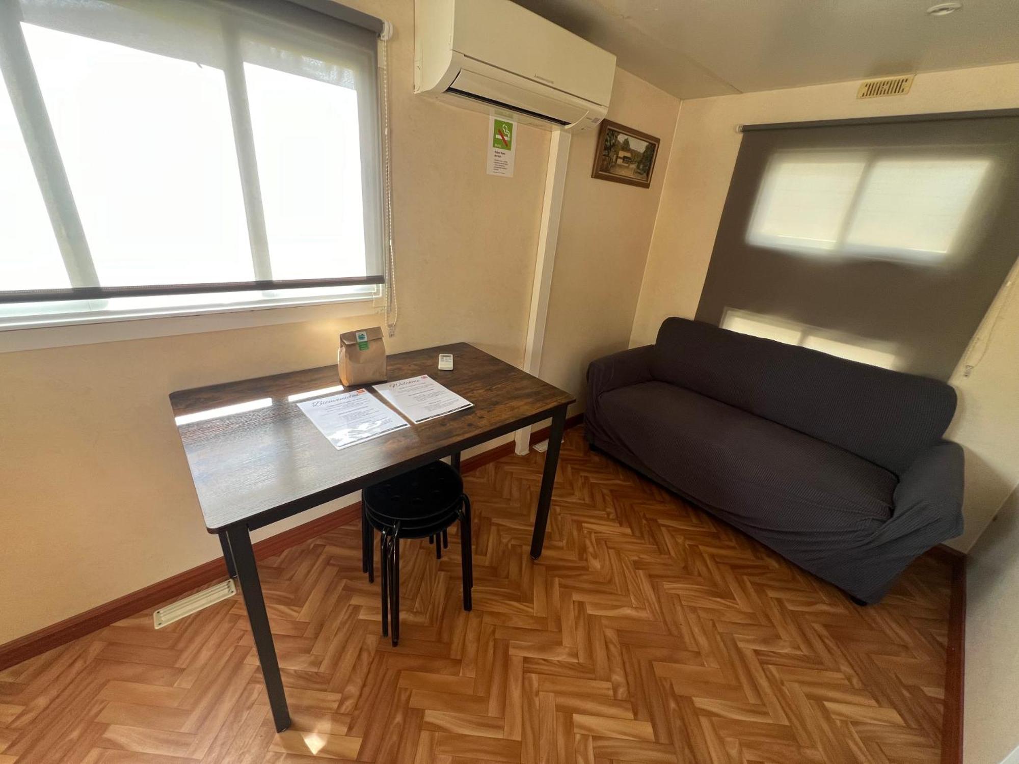 Camping Bungalow El Llac De Banyoles Porqueres Quarto foto